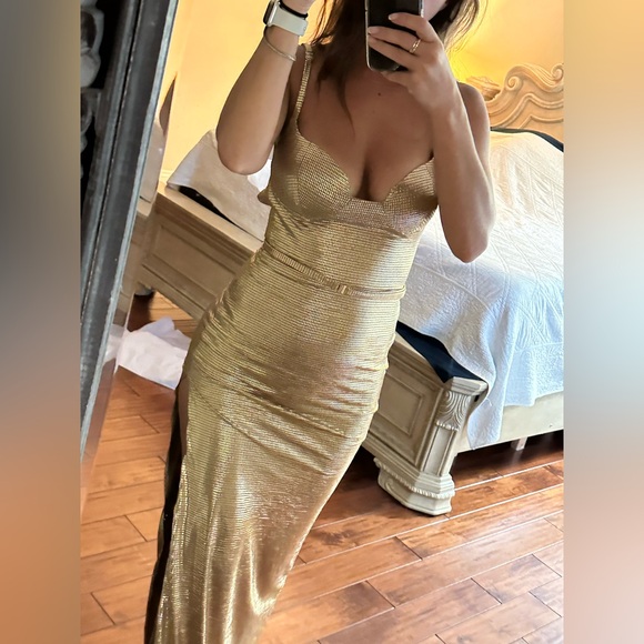 Gemeli Power size small gold gown - Picture 5 of 5
